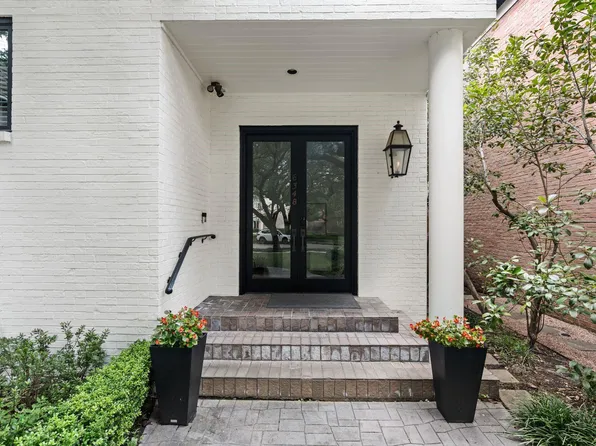 6348 Vanderbilt St, Houston, TX 77005
