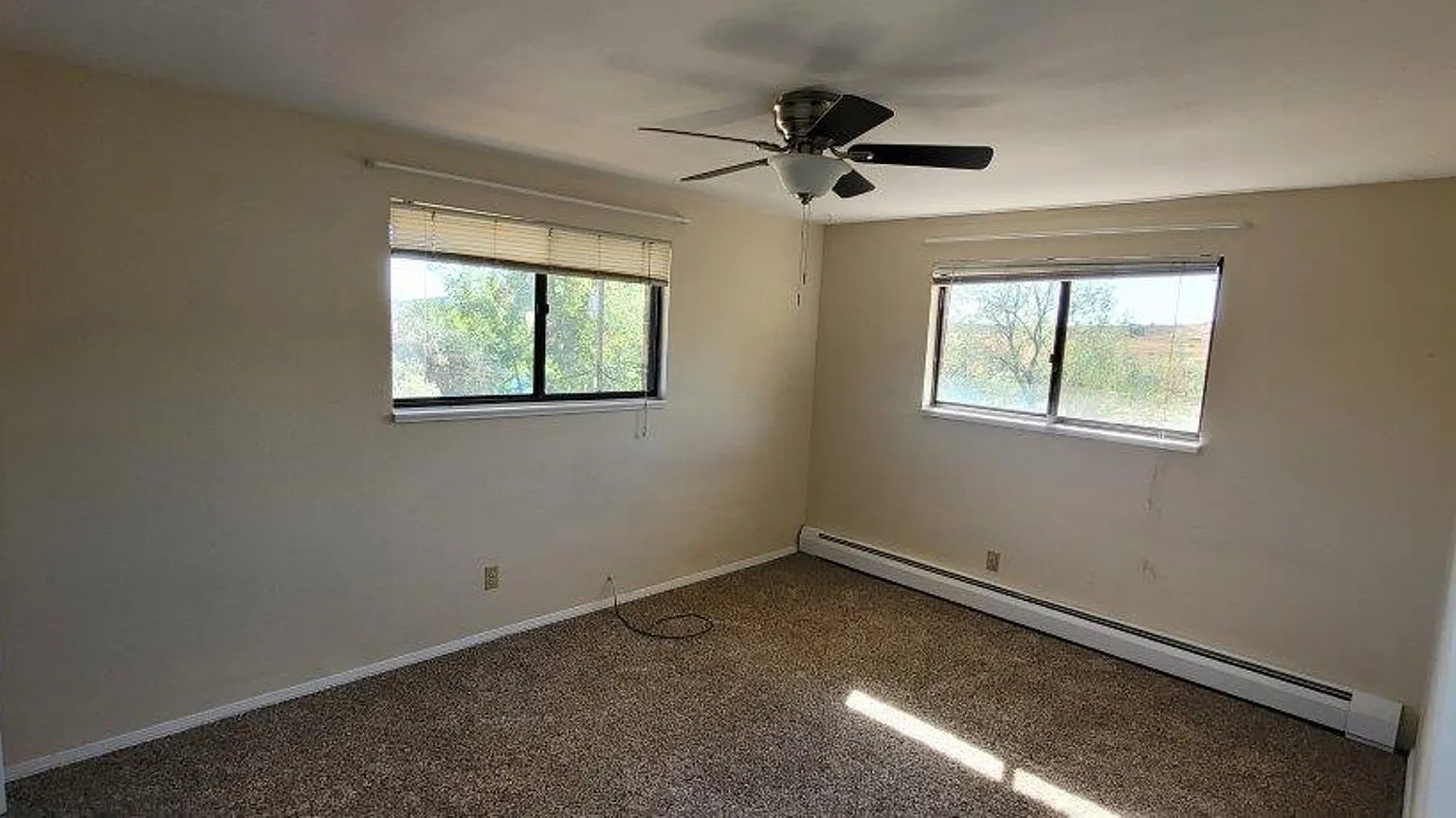 Large 2-Bedroom Apartment for Rent in Golden — Photo 3