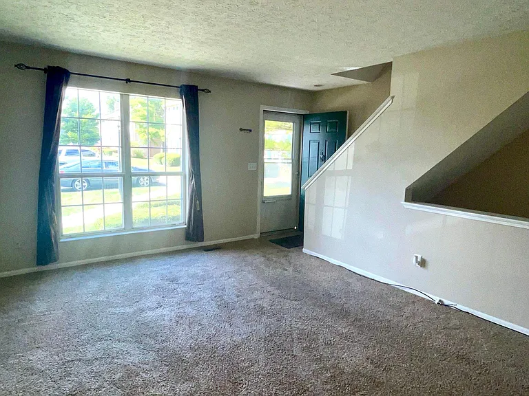 7770 Amberfalls Ct — Photo 4