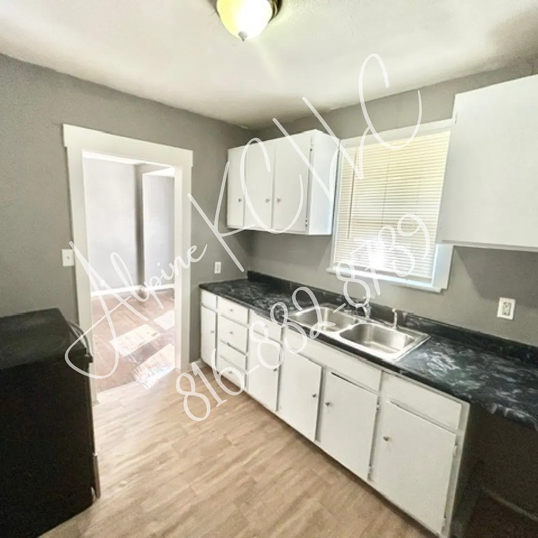 3 bed, 800 sqft, $995 — Photo 4