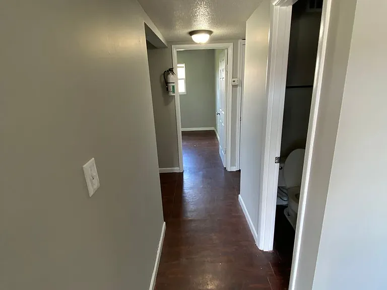2219 Jonathan Dr NW #C — Photo 4