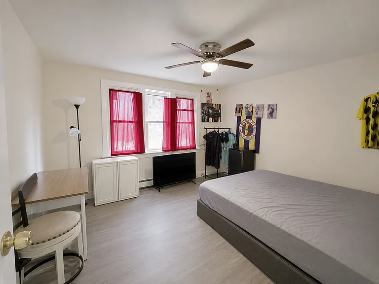 270 Pacific St #3 — Photo 8