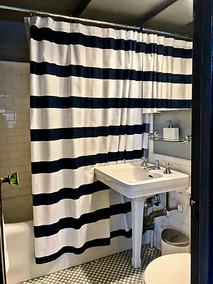 Rented by Compass | media 10