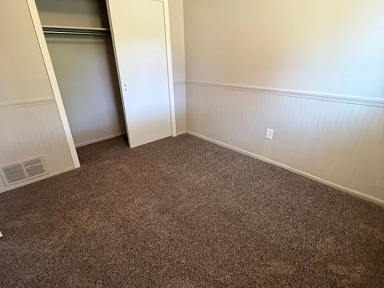 1805 Earlyview Ct — Photo 17