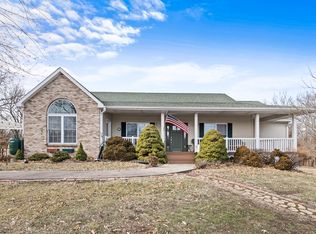 9862 W Sontag Dr, Rocheport, MO 65279