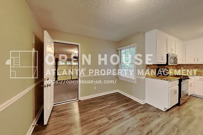 2671 Ashley Dr N — Photo 8