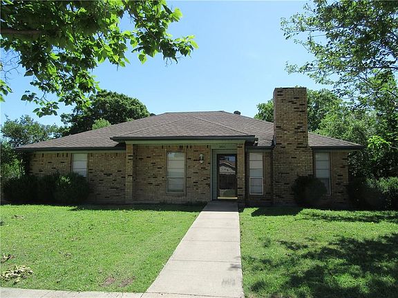 2nd image of 3806 Osage Dr