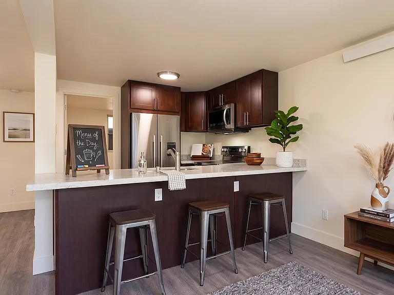 Seattle 3 Bedroom Apartment for Rent | Newly Remodeled Home with In-Unit Washer/Dryer, Private En... — Photo 44