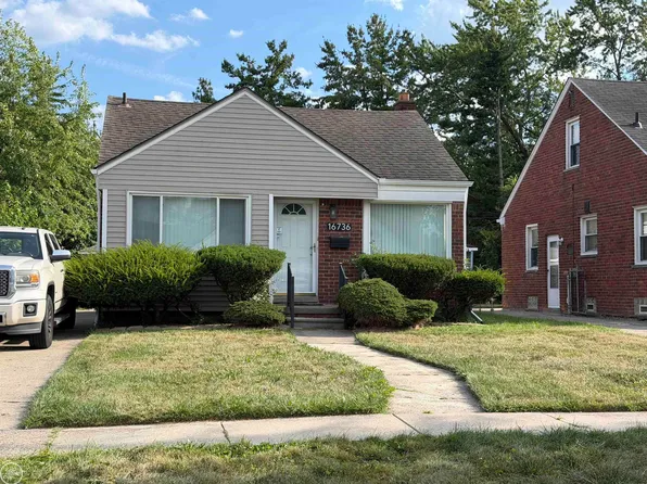 16736 Veronica Ave, Eastpointe, MI 48021