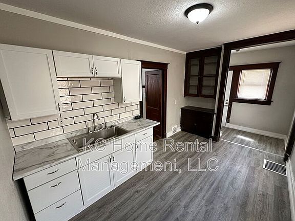 2nd image of 4012 Bellefontaine Ave