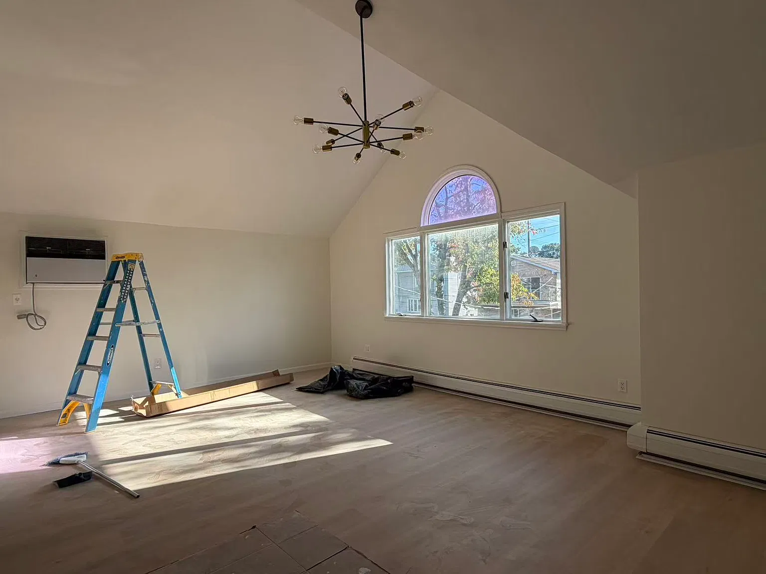 3 bed, $3,100 — Photo 2