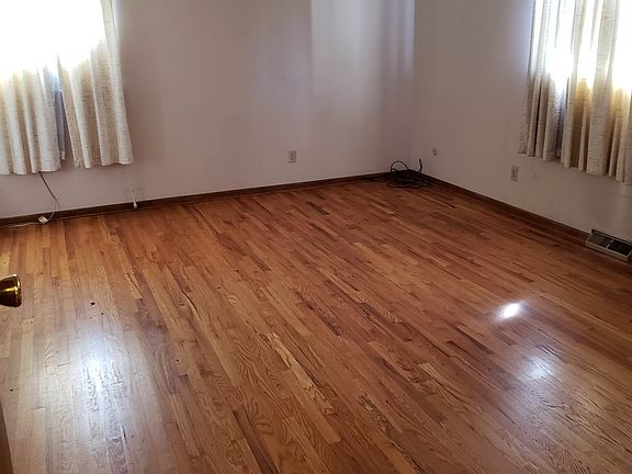 Master Bedroom 19x14