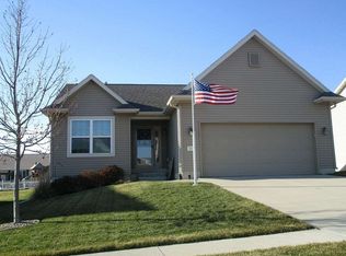 4825 Luke St, Cedar Falls, IA 50613