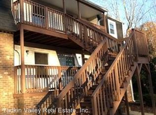 1471 Old Highway 52 APT 5, Pilot Mountain, NC 27041