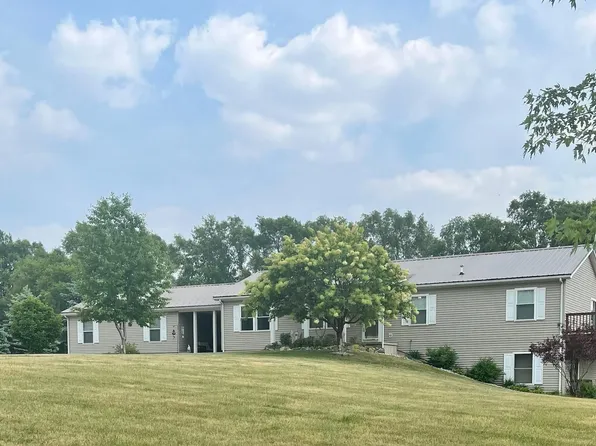 3756 S M 52, Owosso, MI 48867