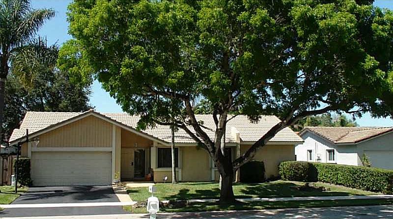 1st image of 10601 NW 5th Mnr