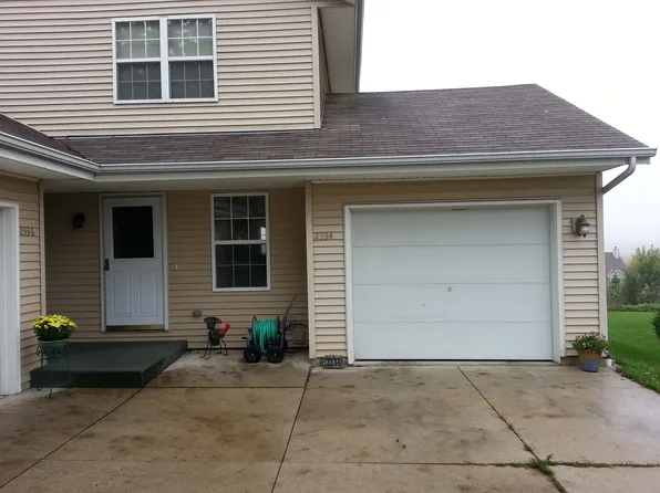 2334 Oakdale Dr, Waukesha, WI 53189