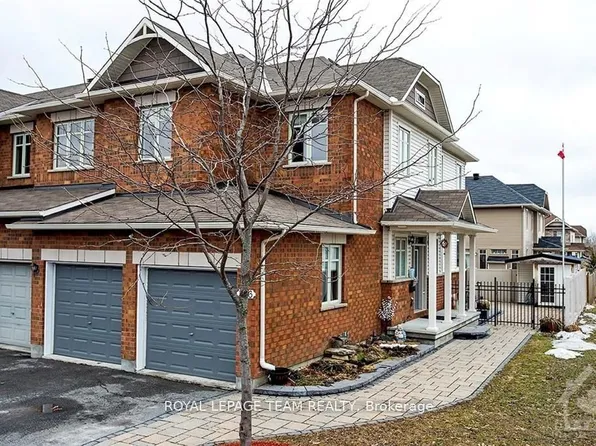 136 Calaveras Ave, Ottawa, ON K2J 5K4