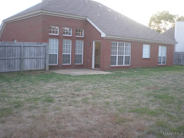 107 Glen Meadow Ct — Photo 12