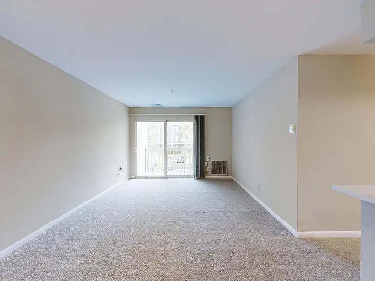 Canterbury Apartments — Photo 111