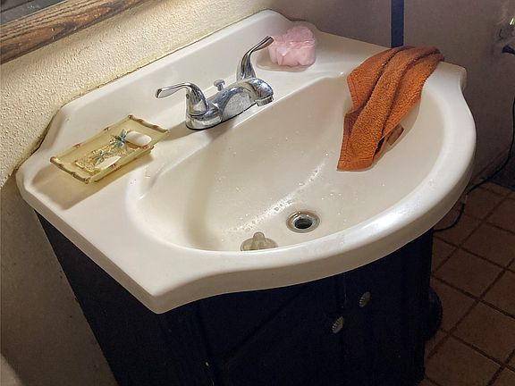 5th image of 711 W Manhattan Ave #2