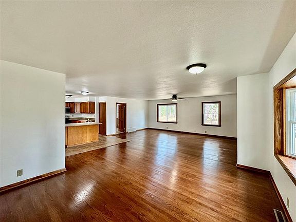 2nd image of W4055 Jene Road