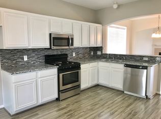 25 Oakland Park Dr, Manvel, TX 77578