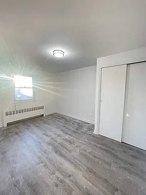 Rented by Bouklis Group | media 8