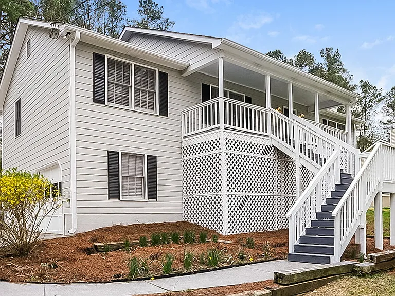 107 Cedar Creek Ct — Photo 4