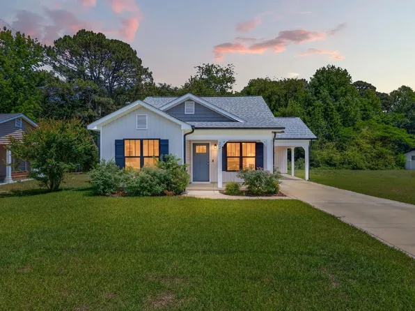 221 Moon Cir, Dunn, NC