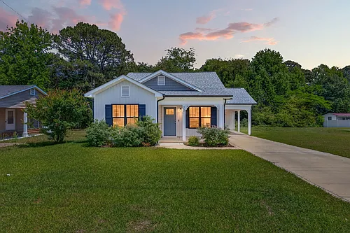 221 Moon Cir Photo 1