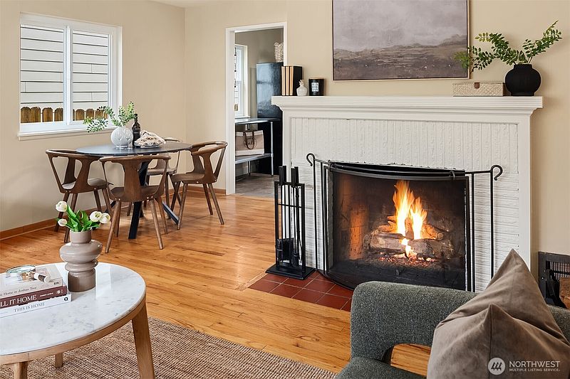 5th image of 5028 41st Avenue SW