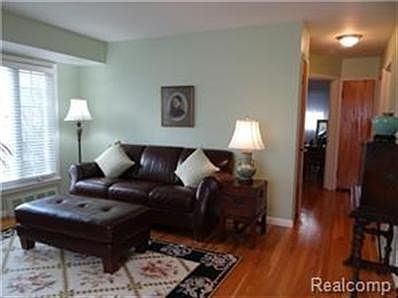 5th image of 22704 Carolina St