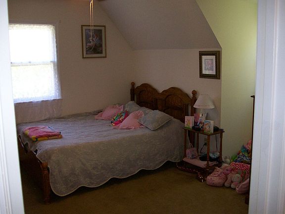 Upstairs larger bedroom