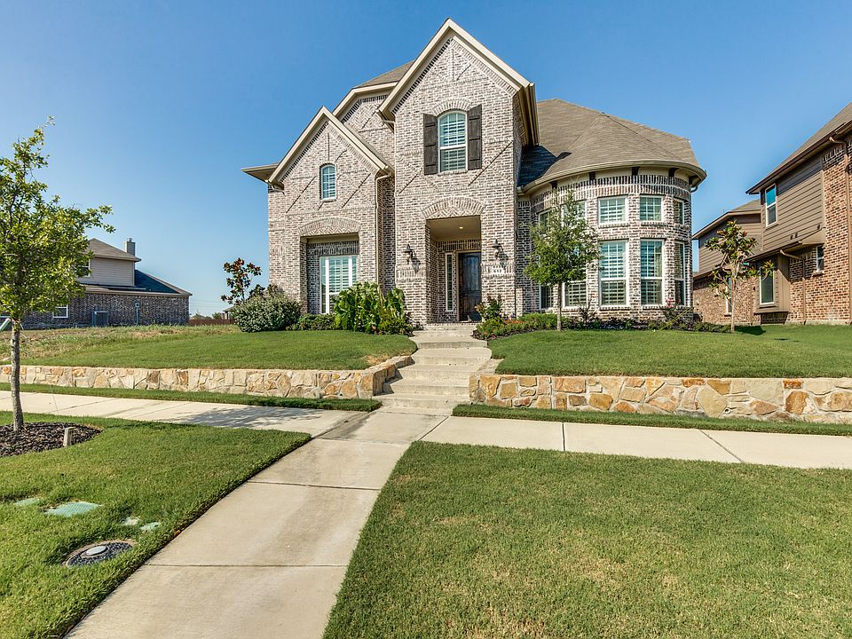 1st image of 612 Lone Falcon Ln