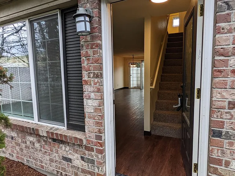 7833-7875 SE Johnson Creek Blvd — Photo 17