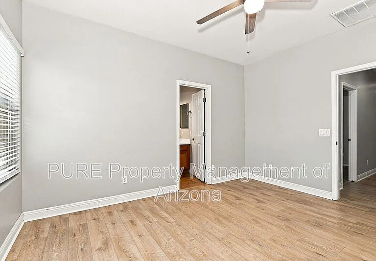536 E Yellow Wood Ave — Photo 22