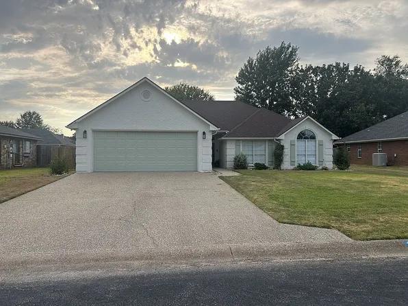 534 Pecos St, Chandler, TX 75758