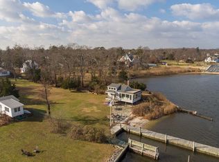 369 Great River Rd, Great River, NY 11739