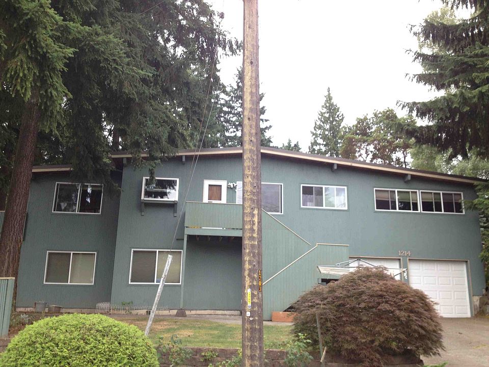2nd image of 1214 NE 105th St