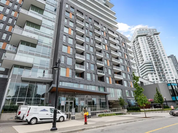 567 Emerson St #2609, Coquitlam, BC V3J 0G3