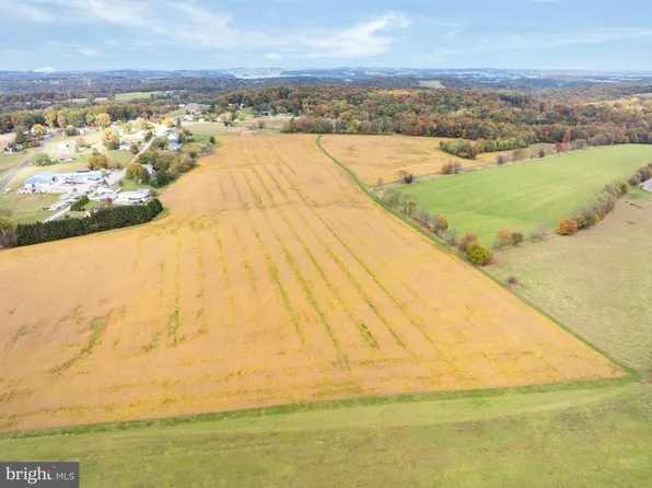 2606 Blymire Rd, Red Lion, PA 17356
