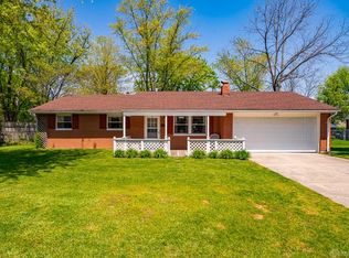 11 Hitching Post Rd, Englewood, OH 45322