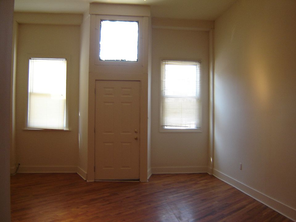 2nd image of 2327 N California Ave #3