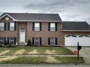 2201 Siesta Dr, Batavia, OH 45103
