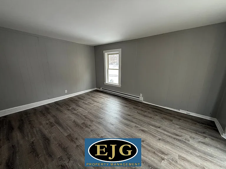 207 Pine St #2 — Photo 13