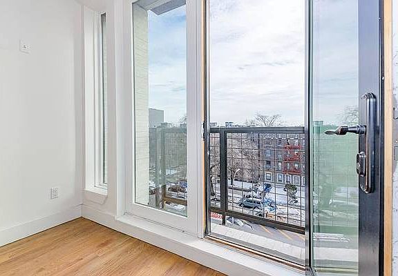 4th image of 171 Linden Blvd #8B