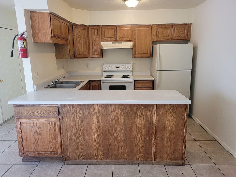 2nd image of 625 Louisiana Blvd SE