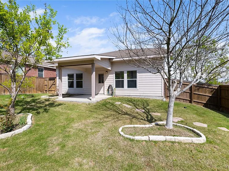 3800 Vonnegut Ct — Photo 29