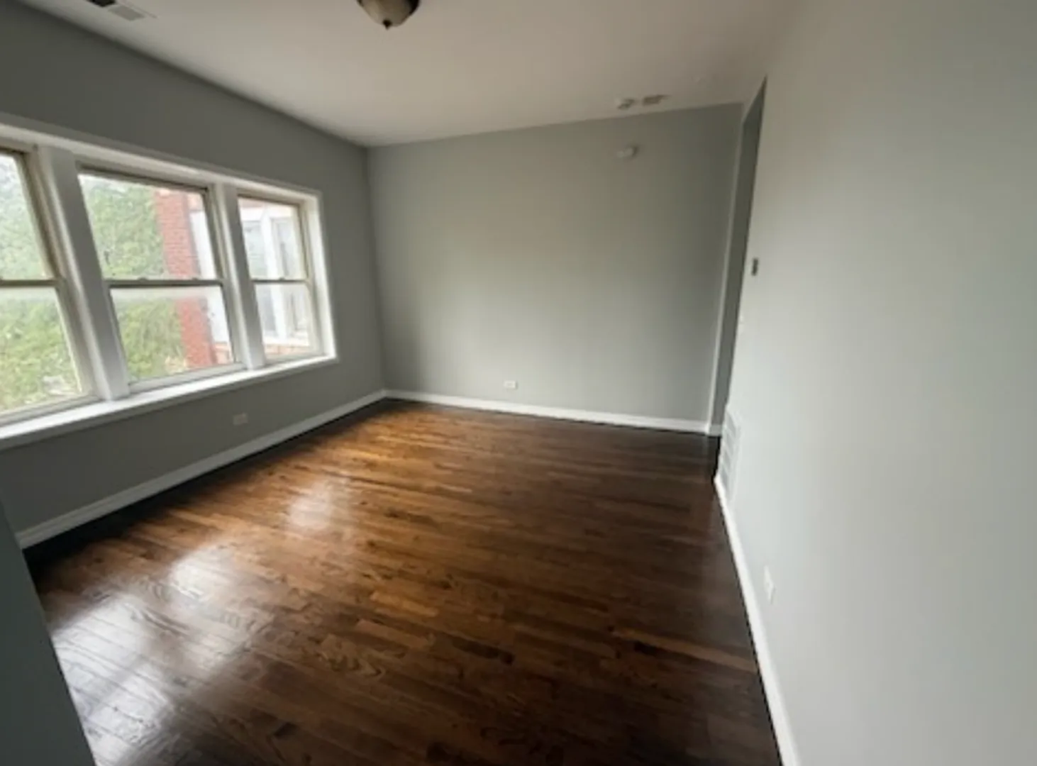7040 S. Emerald Ave. — Photo 2